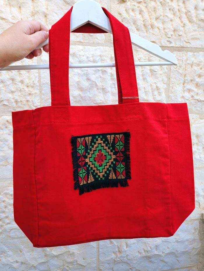 Ola’s Garden Tote Bags