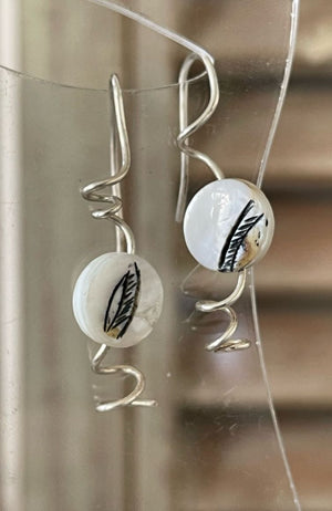 sahar jewelry mother of pearl earring small